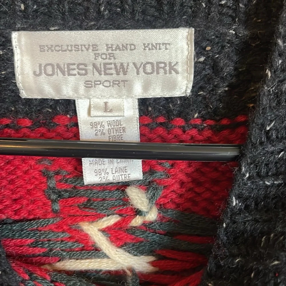 Vtg Jones New York Sweater Women Hand Knit Wool Heavy Holiday Red Green Cream
